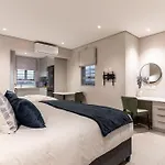 Lisburn Uno On Clifton - Lux Apt With Ocean Views
