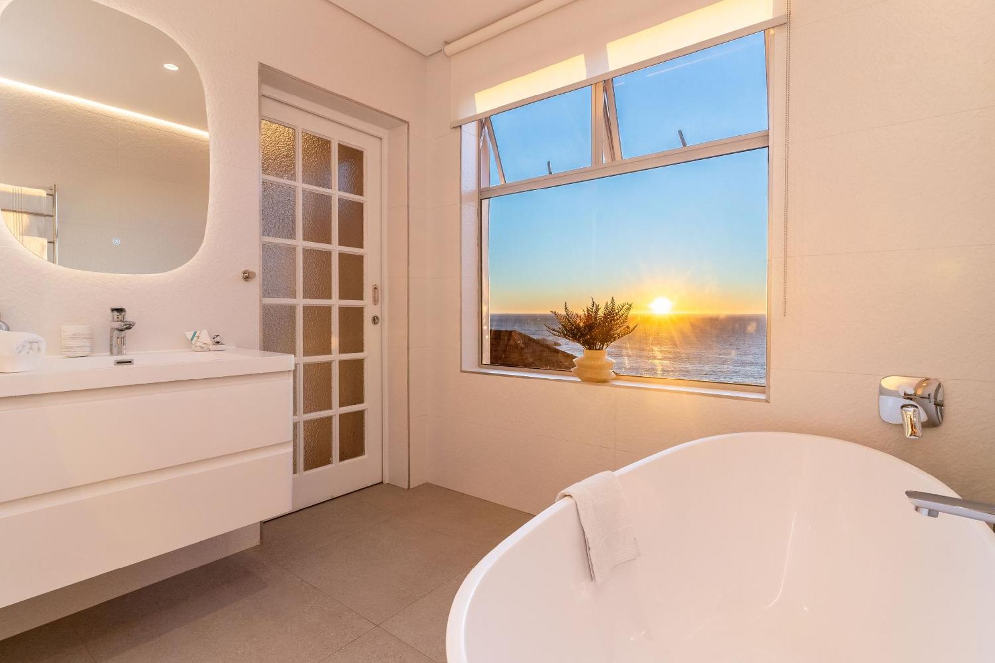 Lisburn Uno On Clifton - Lux With Ocean Views Apartment Cape Town