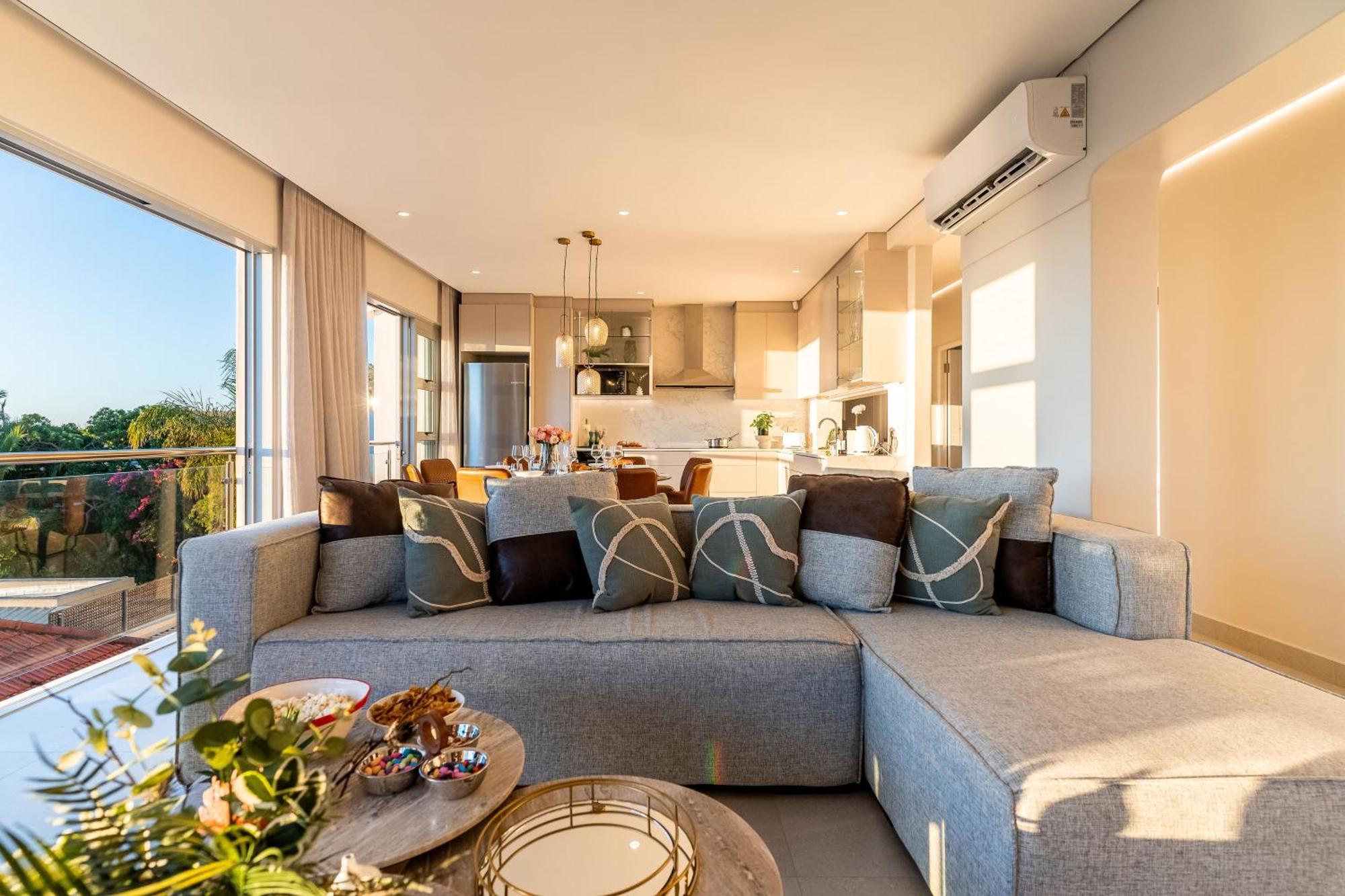 Apartment Lisburn Uno On Clifton - Lux With Ocean Views *