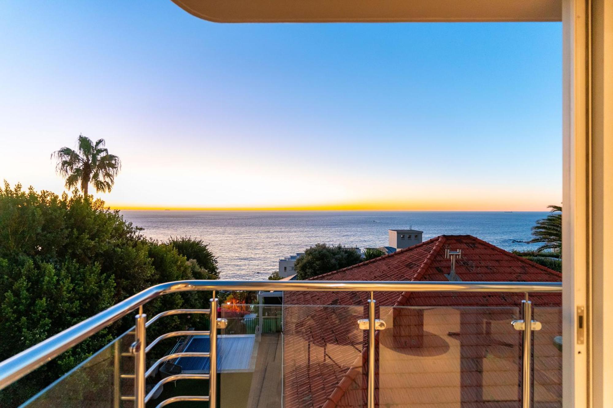Apartment Lisburn Uno On Clifton - Lux With Ocean Views