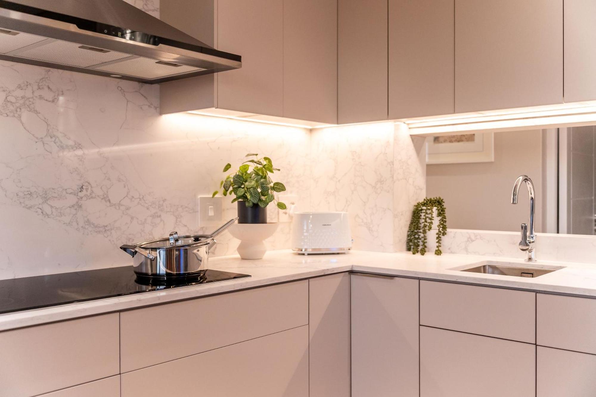 Apartment Lisburn Uno On Clifton - Lux With Ocean Views *