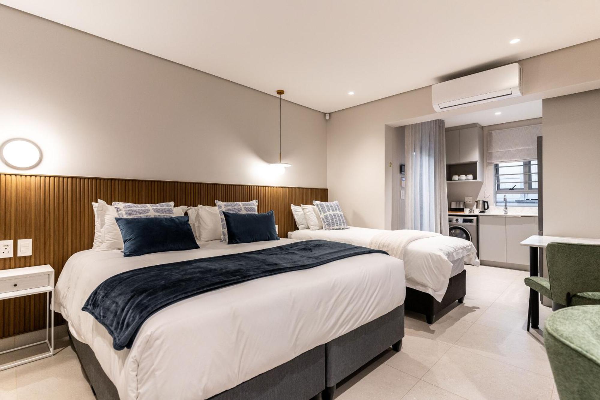 Lisburn Uno On Clifton - Lux With Ocean Views