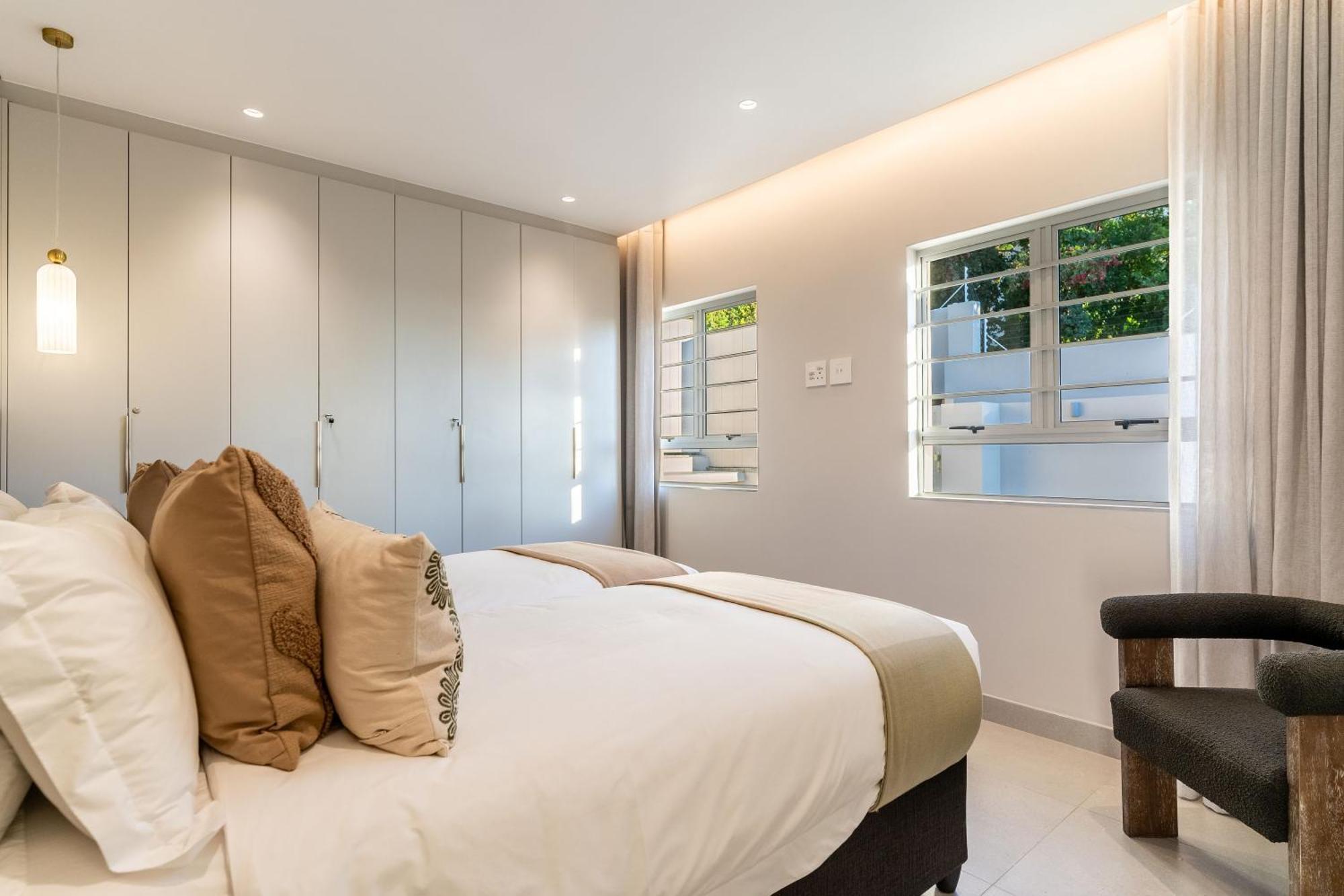 Lisburn Uno On Clifton - Lux With Ocean Views Apartment *